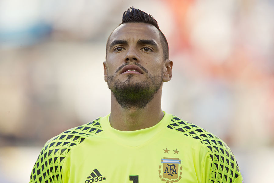 主队先用边 主队先用边